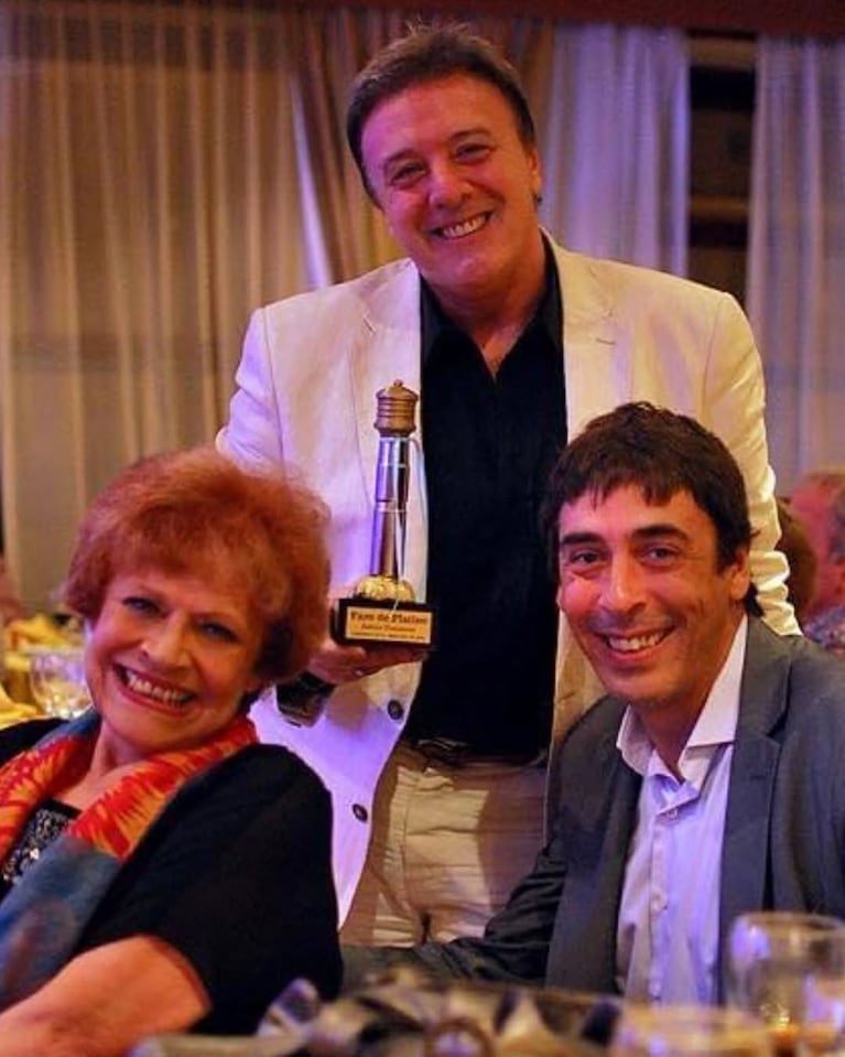 María Rosa Fugazot, Javier Caumont y René Bertrand. (Foto: @javiercaumontok)