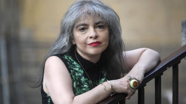 Mariana Enriquez participó directamente en la adaptación junto con Guillermo Calderón, Anastasia Ayazi y el propio Larraín.
