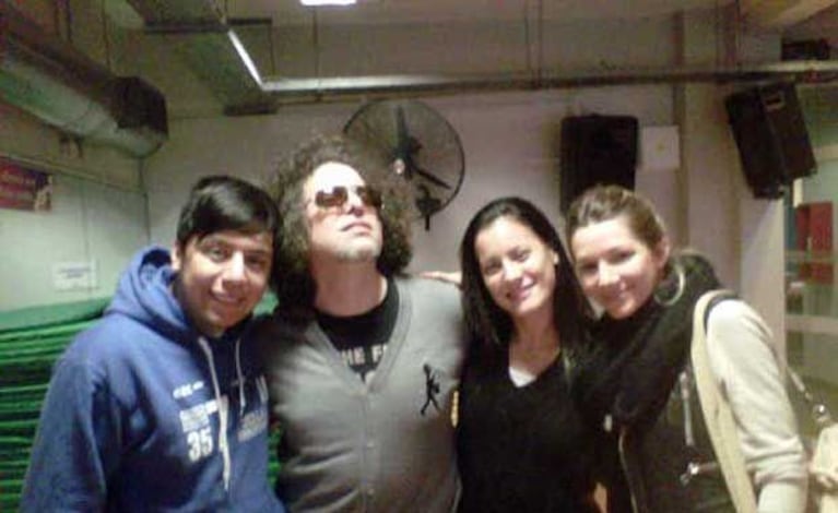 Mariano de la Canal, Andrés Calamaro, Nadia Hair y Micaela Breque. (Foto: @MarianoFanOK)