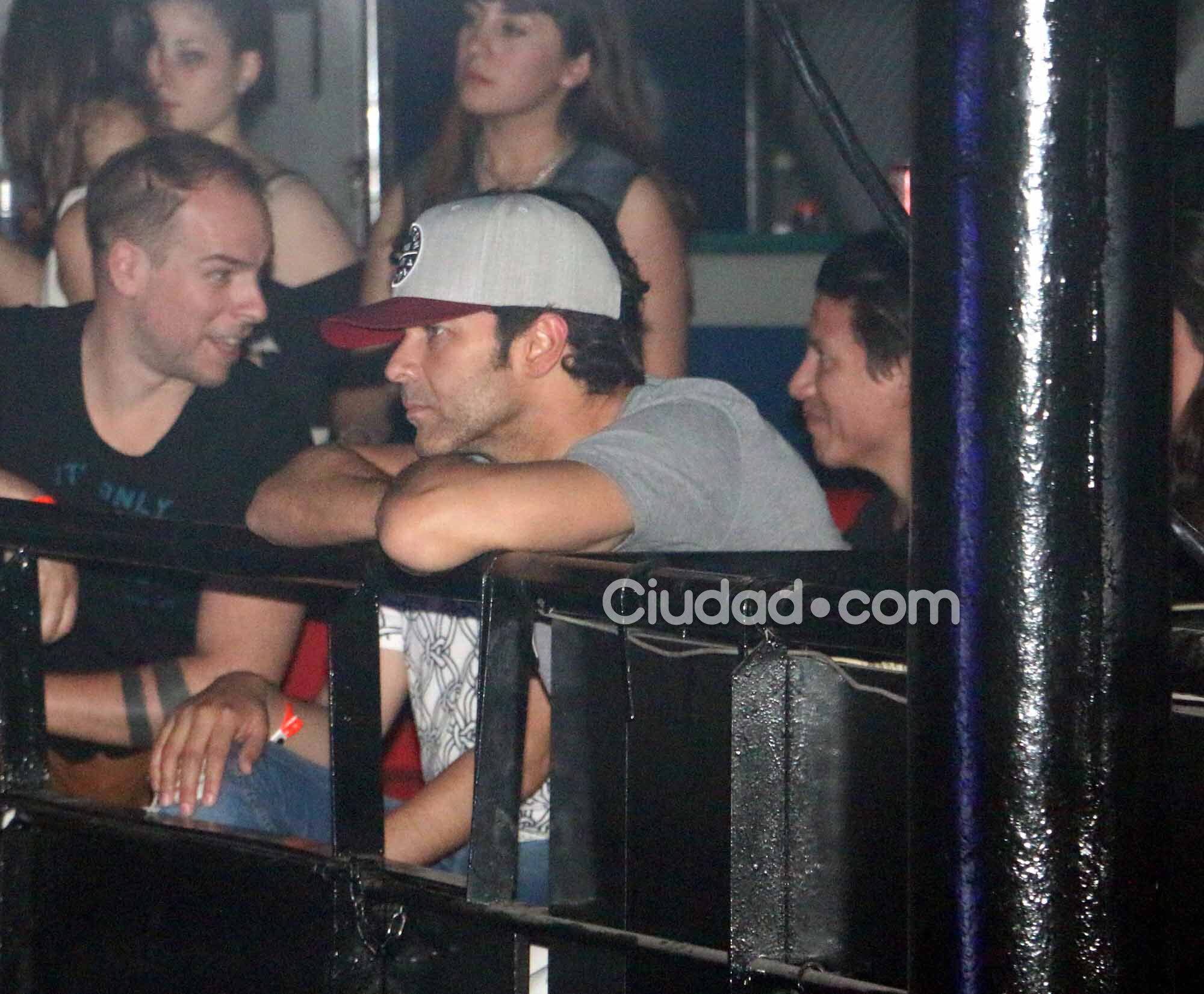 Mariano Martínez, el fan número 1 de Lali Espósito en La Trastienda (Fotos: Movilpress). 