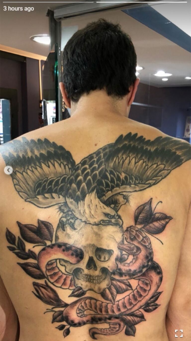 Mariano Martínez mostró el resultado final de su enorme tatuaje en la espalda, tras más de un año de trabajo