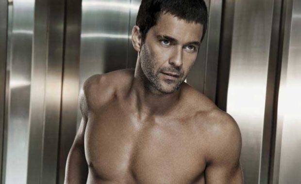 Mariano Martínez, súper sexy en una campaña de ropa interior. (Foto: Facebook Bakhou)