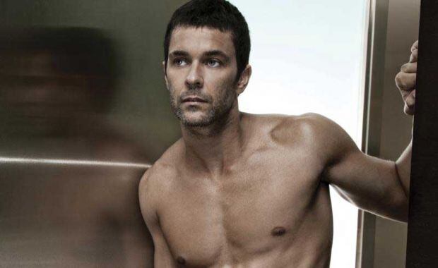 Mariano Martínez, súper sexy en una campaña de ropa interior. (Foto: Facebook Bakhou)