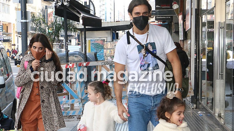 Mariano Martínez y una tarde de teatro con su hija y sus amigos, Gabriela Sari y Rulo. Foto: Movilpress