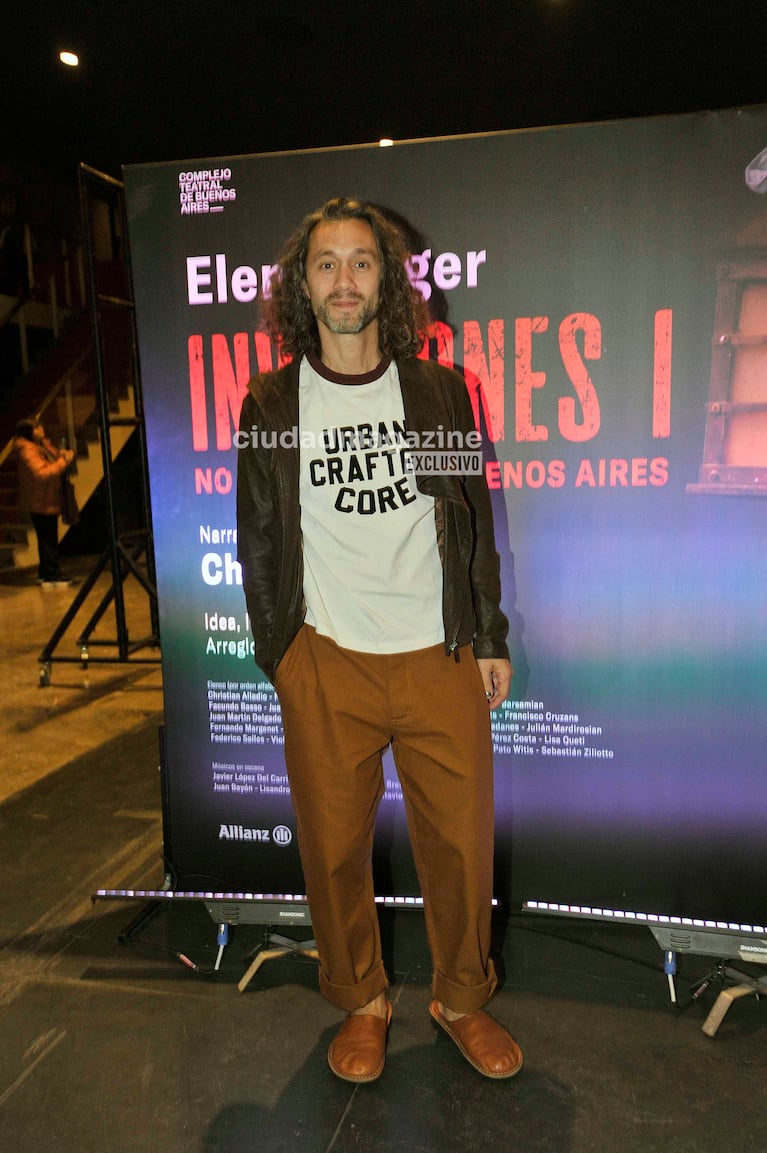 Mariano Torre en el estreno de Invasiones I, la obra protagonizada por Elena Roger (Foto: Movilpress).
