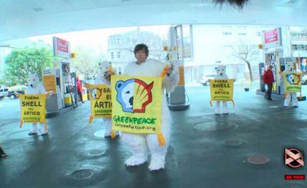 Mario Pergolini, disfrazado de oso polar (Foto: Twitter).