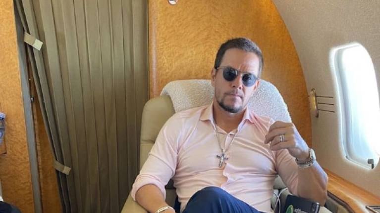 Mark Wahlberg hace crecer sus empresas y ahora desembarca en el mundo del tequila