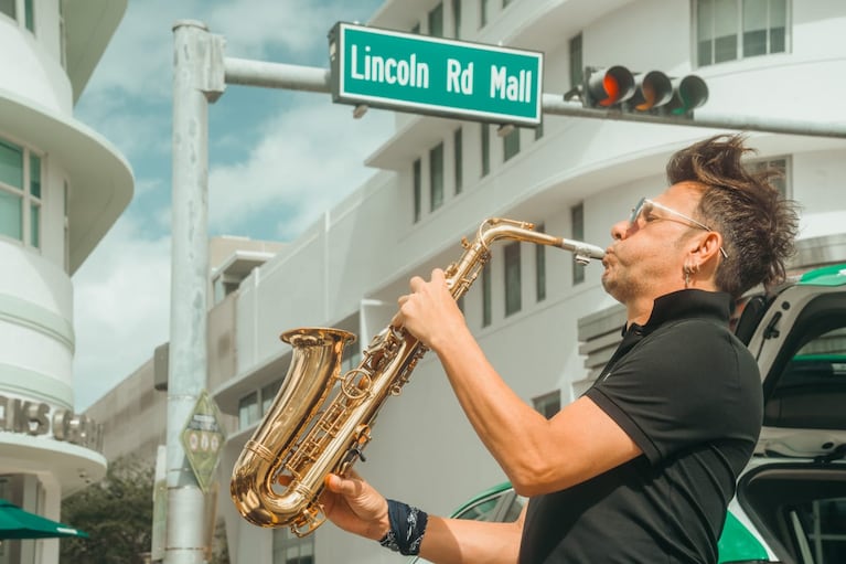 Martín Bossi en Estados Unidos: agotó localidades y agregó funciones en Miami