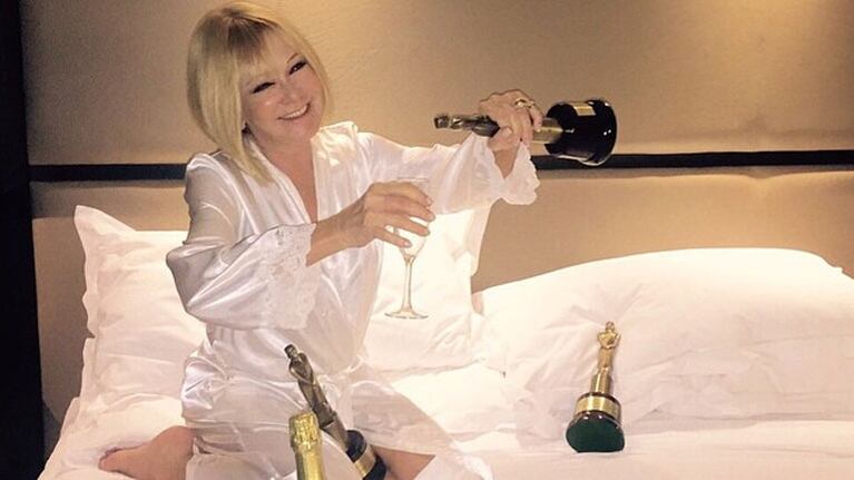 Martín Fierro 2015: la divertida foto de Soledad Silveyra brindando con una estatuilla