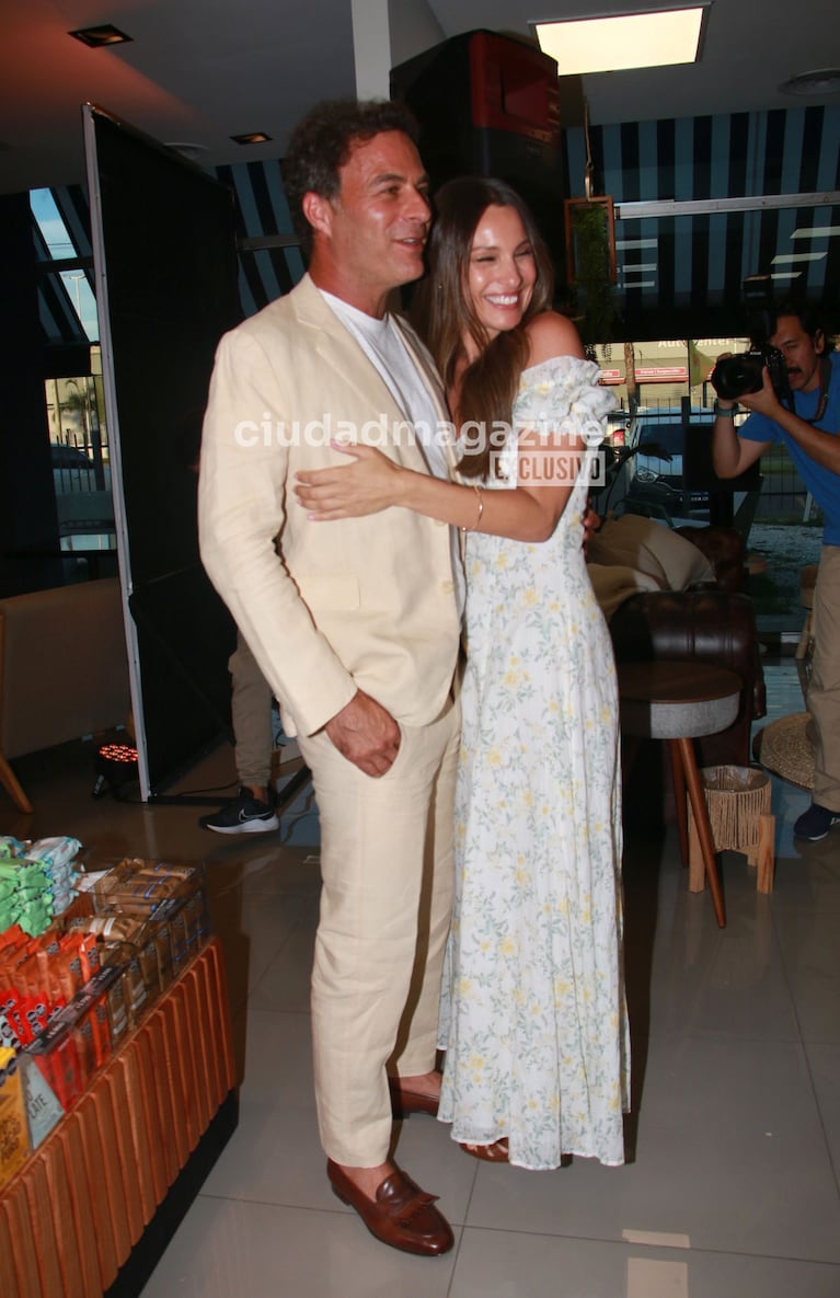 Martín Pepa acompañó a Pampita en su nuevo emprendimiento (Foto: Movilpress).
