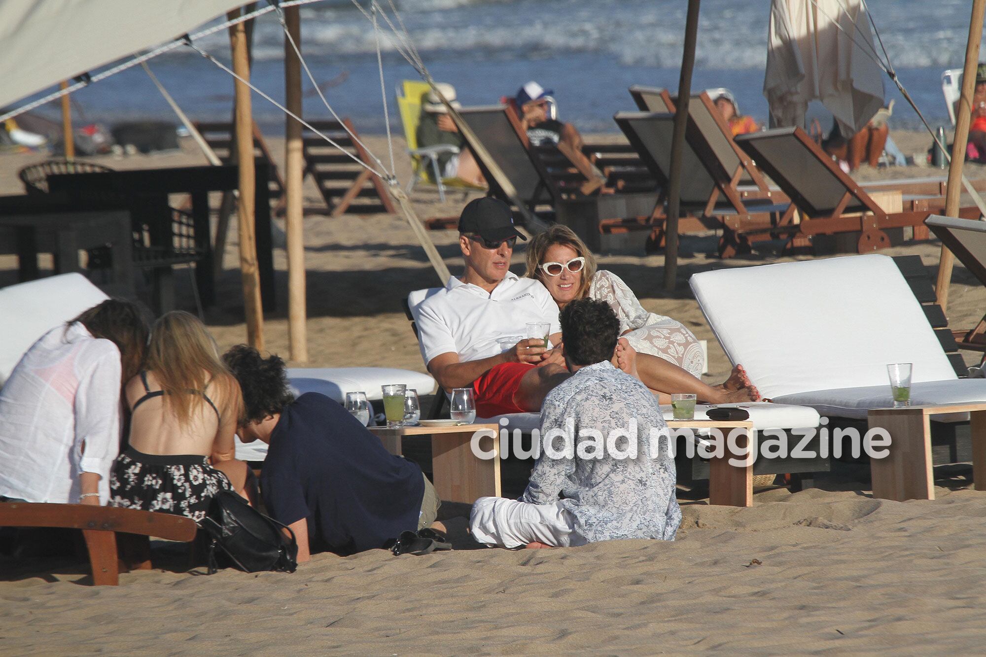 Martín Redrado y su nueva novia, Lulu Sanguinetti, en Punta del Este (Foto: GM Press)