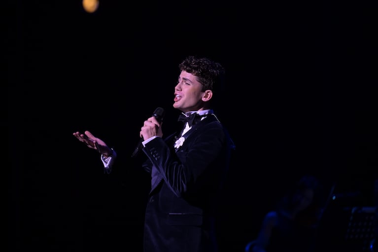 Martín Savi deslumbró en el Teatro Avenida