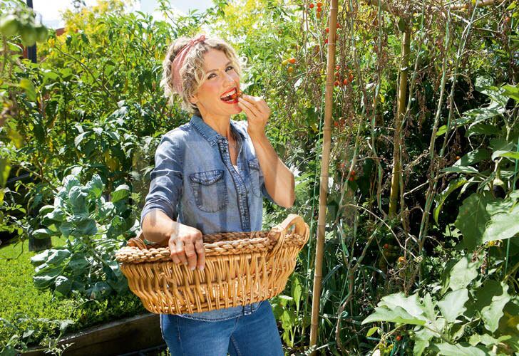 Maru Botana montó en su casa una huerta con riego artificial: "Me gusta tener todo a mano" (Foto: revista Caras)