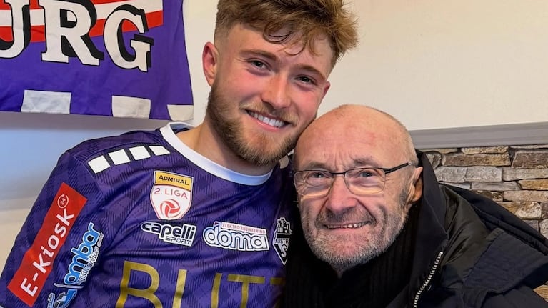 Mathew Collins, hijo de Phil Collins, firmó con el 1860 Múnich para jugar en la Regionalliga alemana.