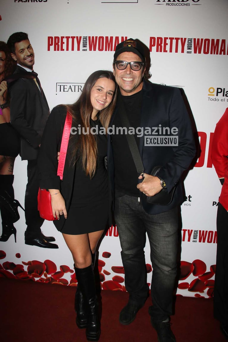 Matías Alé con su novia Martina Vignolo (Foto: Movilpress)