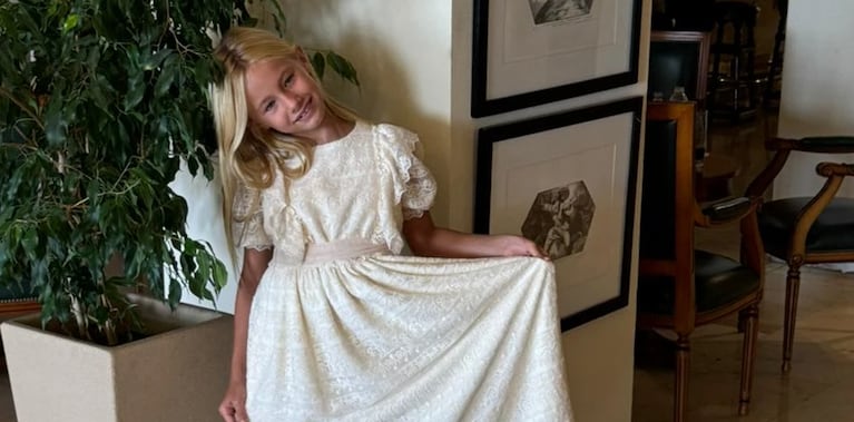 Matilda Salazar deslumbró en Mar del Plata con un impactante estilo “Bridgerton”: las claves del vestido | Créditos: Instagram @ameliafonioatelier