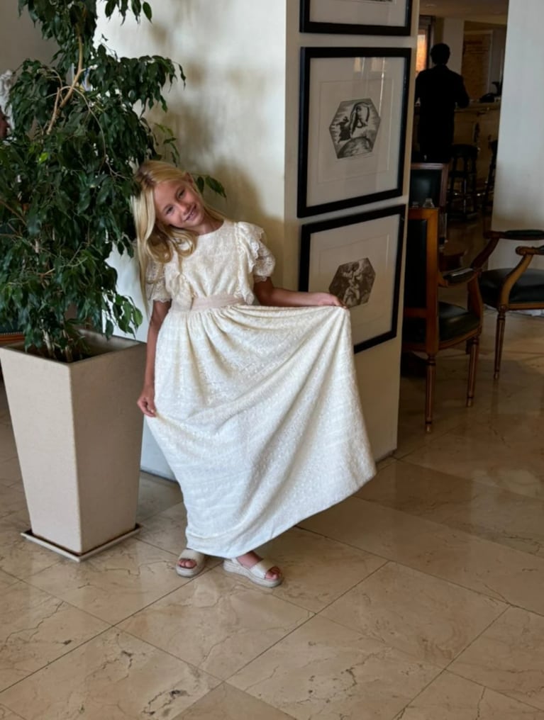 Matilda Salazar deslumbró en Mar del Plata con un impactante estilo “Bridgerton”: las claves del vestido | Créditos: Instagram @ameliafonioatelier