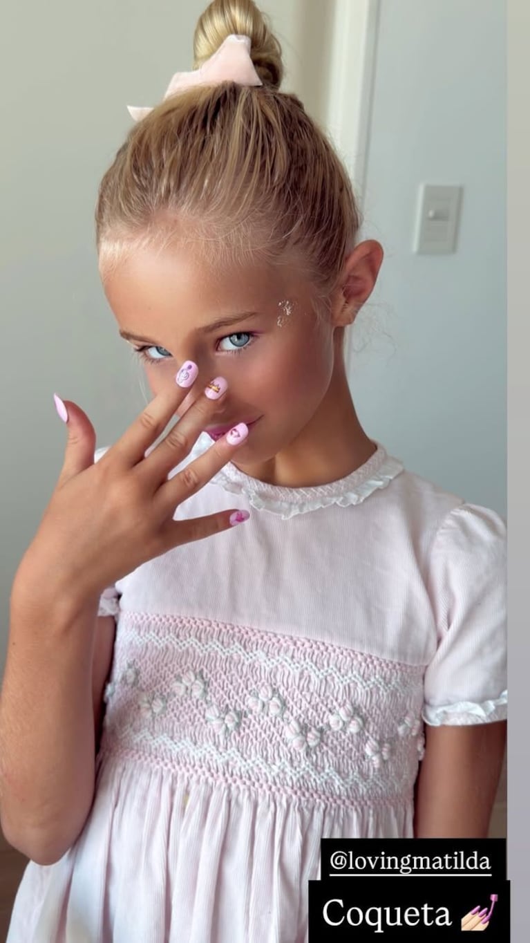 Matilda Salazar se maquilló sola por primera vez y se hizo las manos (Foto: Instagram/@salazarluli).