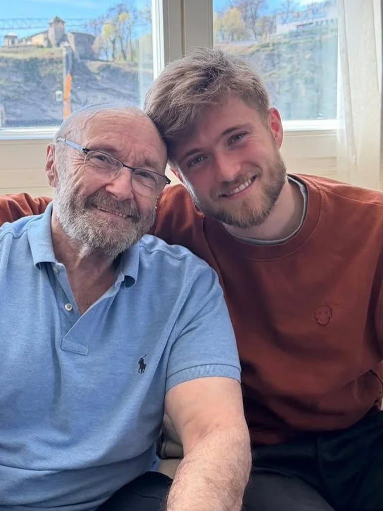Matthew, hijo del músico, tiene un gran parecido a su padre. Crédito Wweb