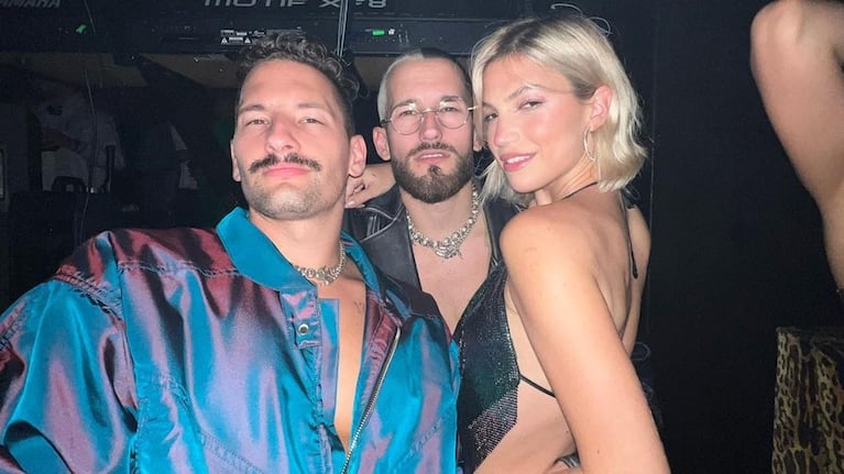 Mau y Ricky Montaner con Stefi Roitman