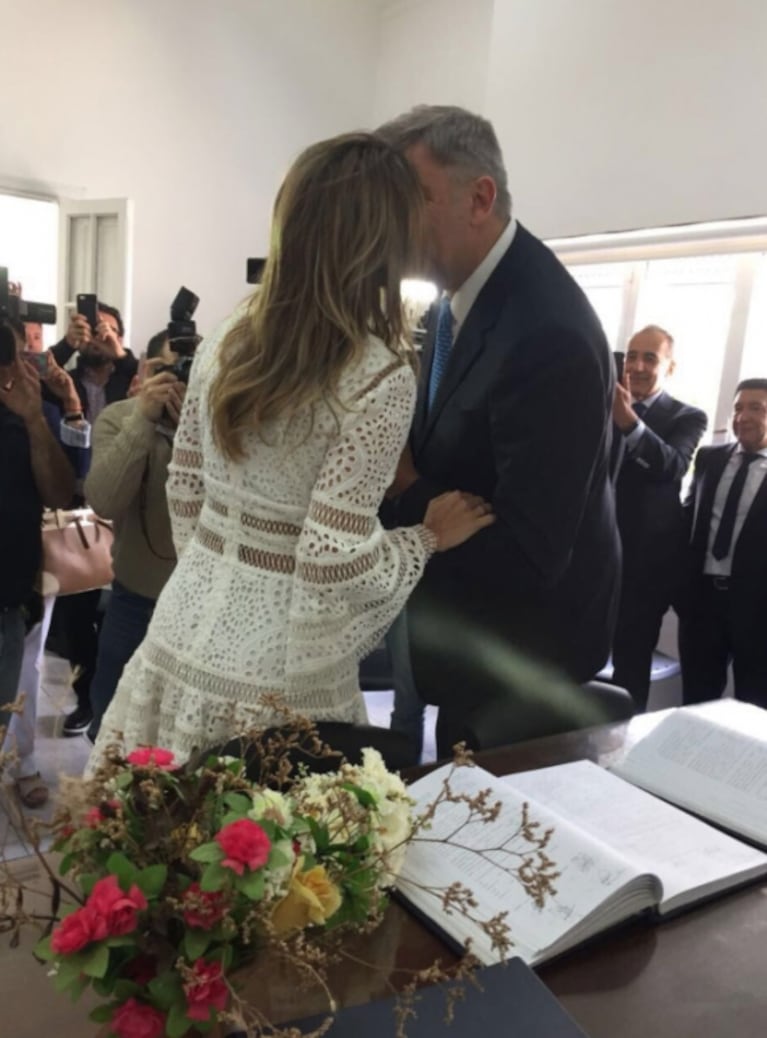Mauricio D'Alessandro y Mariana Gallego se casaron por Civil: las fotos de la ceremonia íntima