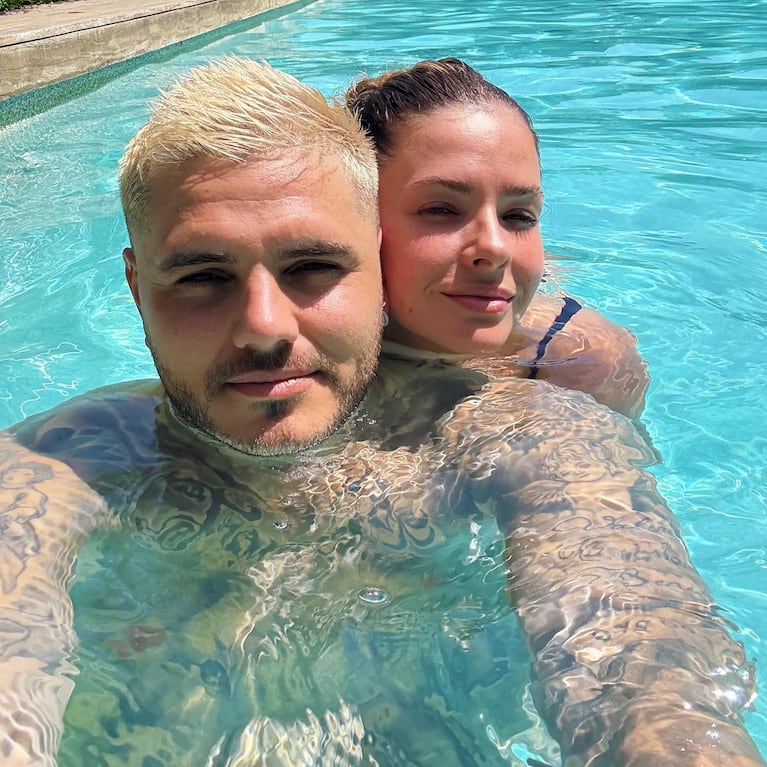 Mauro Icardi a China Suárez: las fotos en la pileta de Turquía. Crédito: Instagram