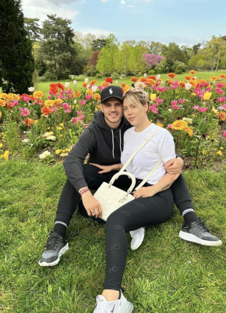 Mauro Icardi compartió las fotos de su tarde romántica con Wanda Nara: "Día de flores"