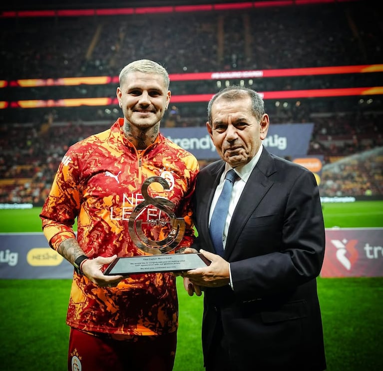Mauro Icardi fue homenajeado en Galatasaray. (Foto: @mauroicardi)