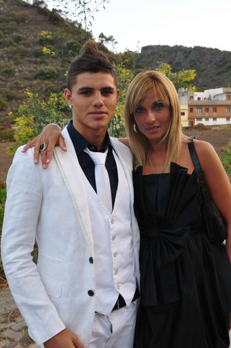 Mauro Icardi y su madre, Analía Rivero. (Foto: Web)