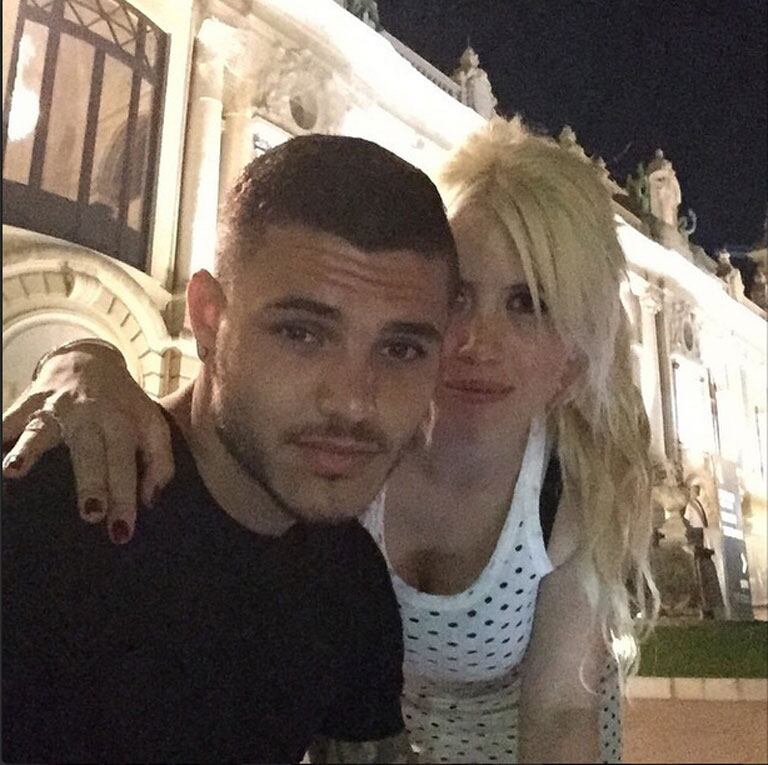 Mauro Icardi y Wanda Nara, enamorados en Monte Carlo. (Foto: Instagram.com/wanditanara/)