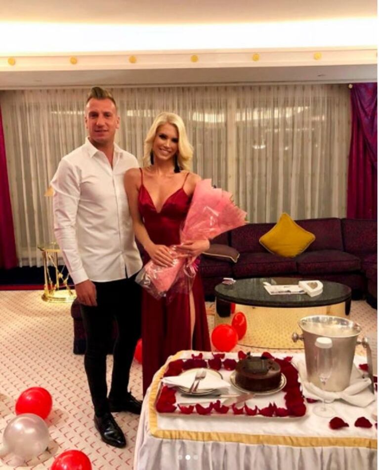Maxi López le organizó un cumpleaños sorpresa a su novia en Dubai: ¡las fotos!