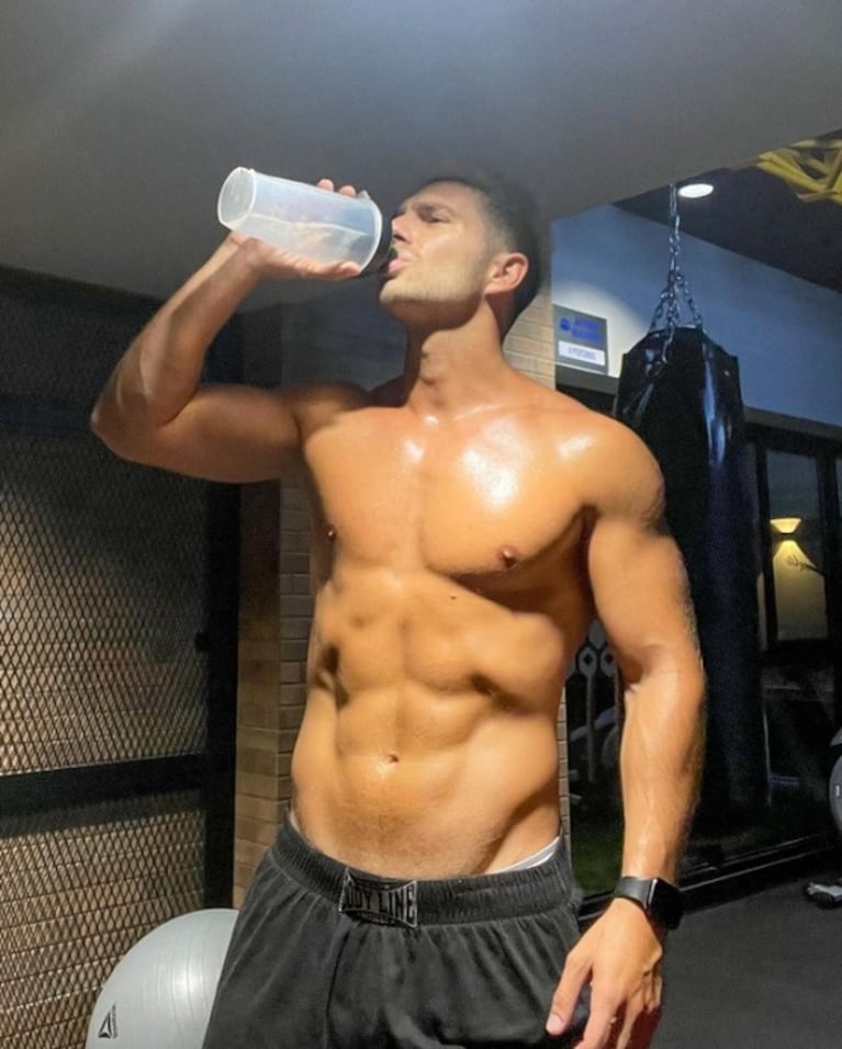  "¿Me traés una muzza a domicilio?": Nacho de Marco mostró sus músculos y los piropos estallaron en Instagram