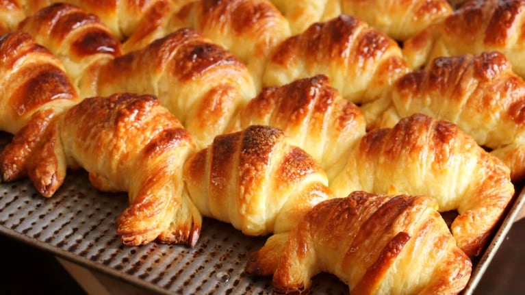 Medialunas de manteca: guardá esta receta y no vayas más a la panadería