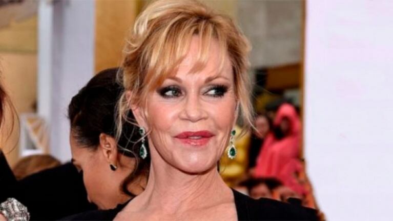 Melanie Griffith, irreconocible en una producción fotográfica: ¿exceso de Photoshop o cirugía estética?