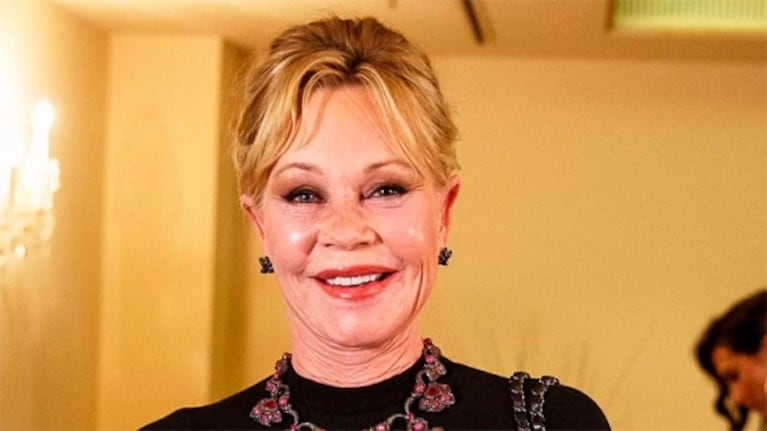 Melanie Griffith, irreconocible en una producción fotográfica: ¿exceso de Photoshop o cirugía estética?