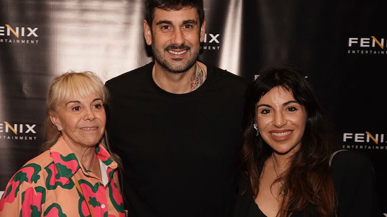 Melendi arrasó en el Luna Park: Claudia Villafañe y Gianinna Maradona felicitaron al cantante español