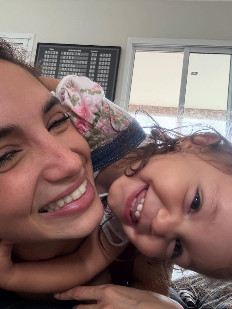 Melody Luz y Alex Caniggia mostraron por primera vez la carita de Venezia en su segundo cumpleaños. Crédito: Instagram/@veneziacaniggia