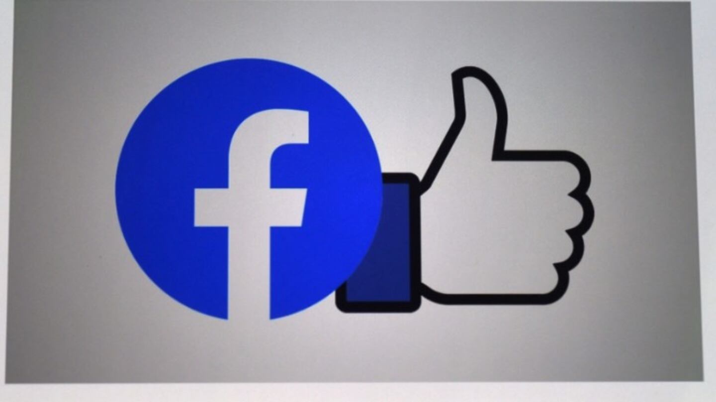 Menos del 13% de las publicaciones vistas en Facebook entre abril y junio contenía enlaces. Foto: AFP.