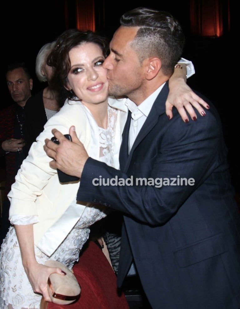 Mercedes Funes y su novio, Cecilio Flemati, cariñosos en la avant premiere de la película de la actriz