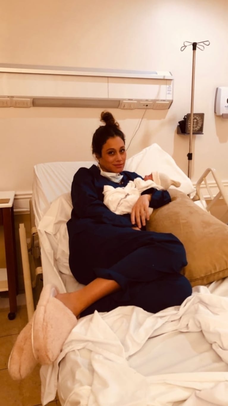 Mercedes Oviedo fue mamá por primera vez y presentó a su hijo: "Bienvenido Vicente, es el mejor día de nuestras vidas"