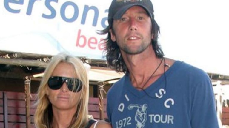 Mercedes Sarrabayrouse y Eduardo Celasco, otro verano, otra playa. (Foto: Web)