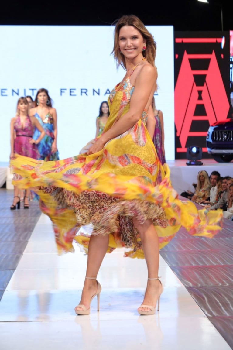 Mery del Cerro, Sofía Zámolo, Julieta Prandi y Cande Ruggieri, diosas frente al mar en el Pinamar Moda Look