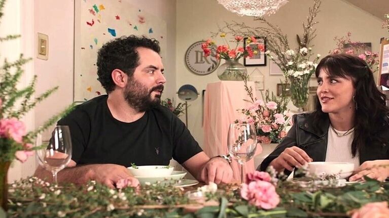 'Mesa de regalos', la comedia romántica mexicana con Cassandra Sanchez Navarro y José Eduardo Derbez por Disney+.