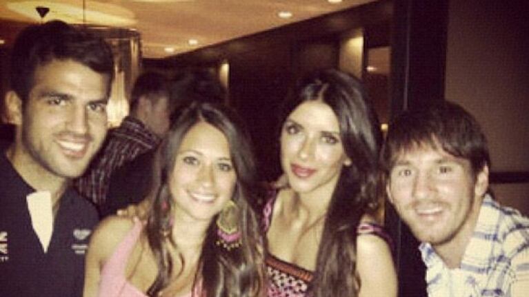 Messi y Antonella, con el futbolista Cesc Fábregas y su mujer (Foto: Instagram)