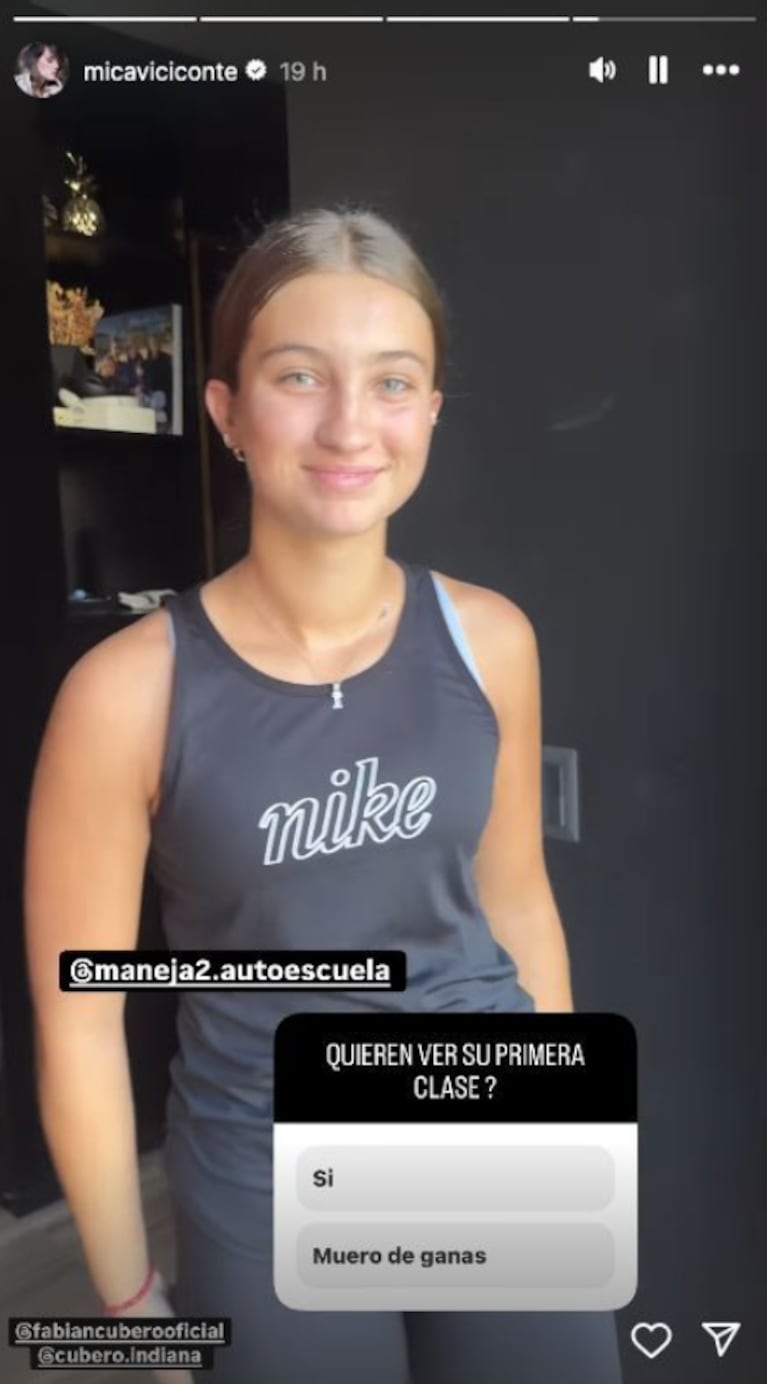 Mica acompañó a Indiana a su primera clase de manejo. Foto: IG | micaviciconte