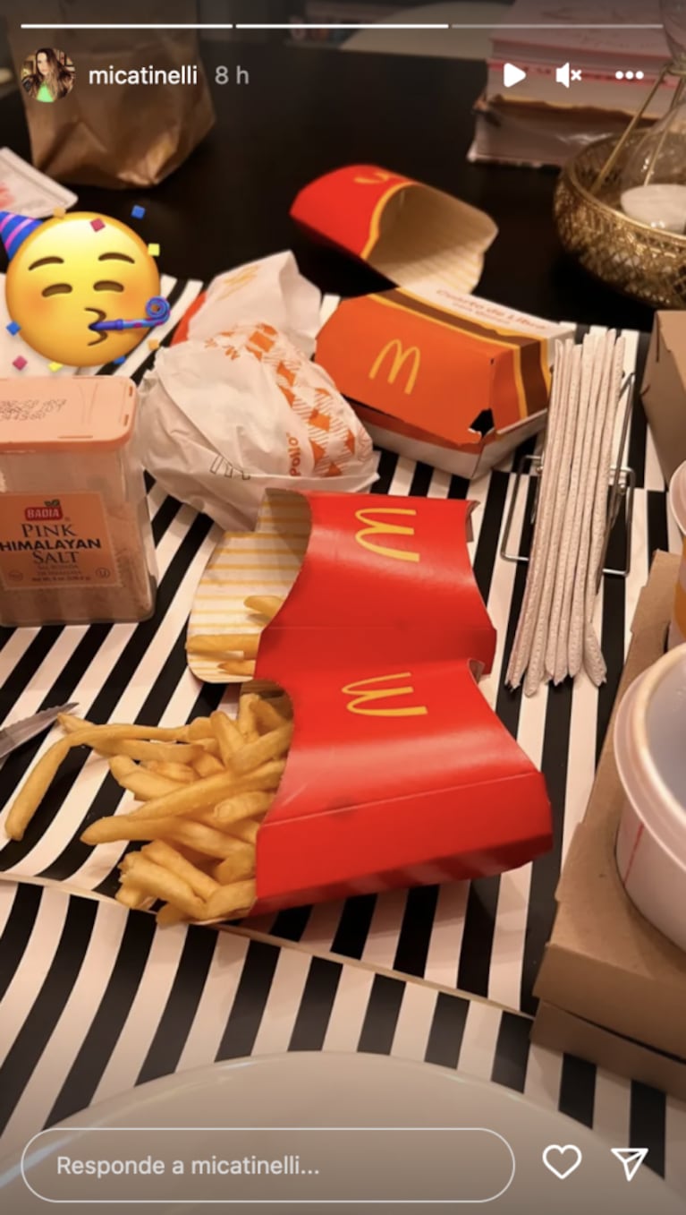 Mica Tinelli regresó a Buenos Aires y lo celebró con hambuguesas y papas fritas