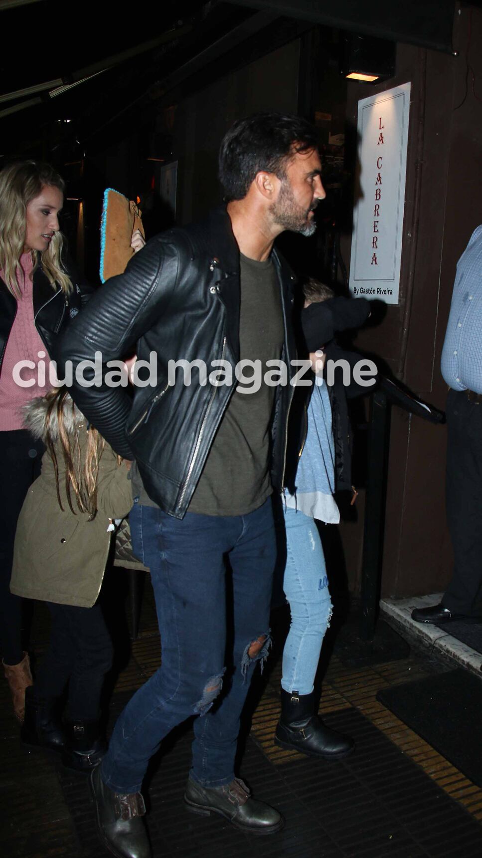 Mica Viciconte celebró con Cubero y sus hijas en Palermo (Fotos: Movilpress).