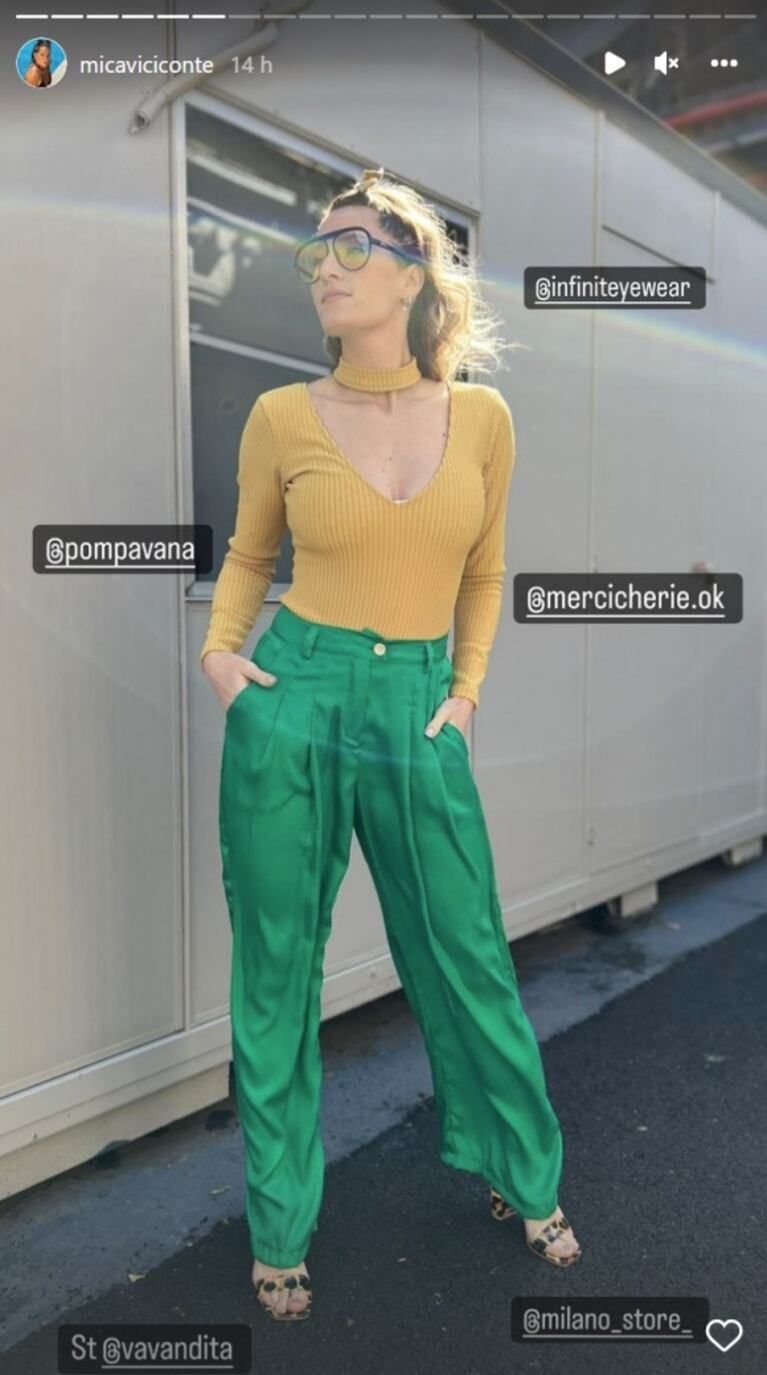 Mica Viciconte impactó con su look: moño, bucles y outfit en amarillo y verde