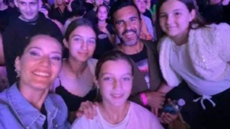 Mica Viciconte, súper compinche con las hijas de Fabián Cubero y Nicole Neumann en el recital de Duki