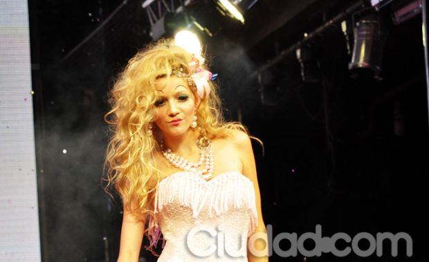 Micaela Breque en el desfile de Verónica de la Canal. (Foto: Jennifer Rubio)
